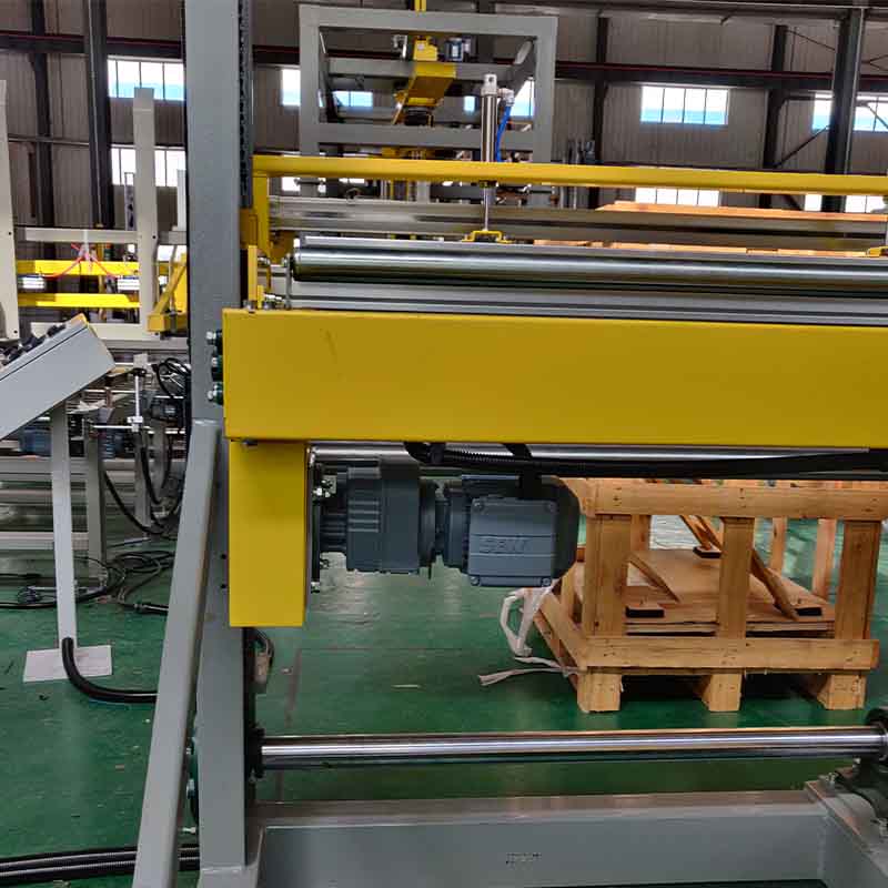 Automatic Pallet Packing with Dispenser